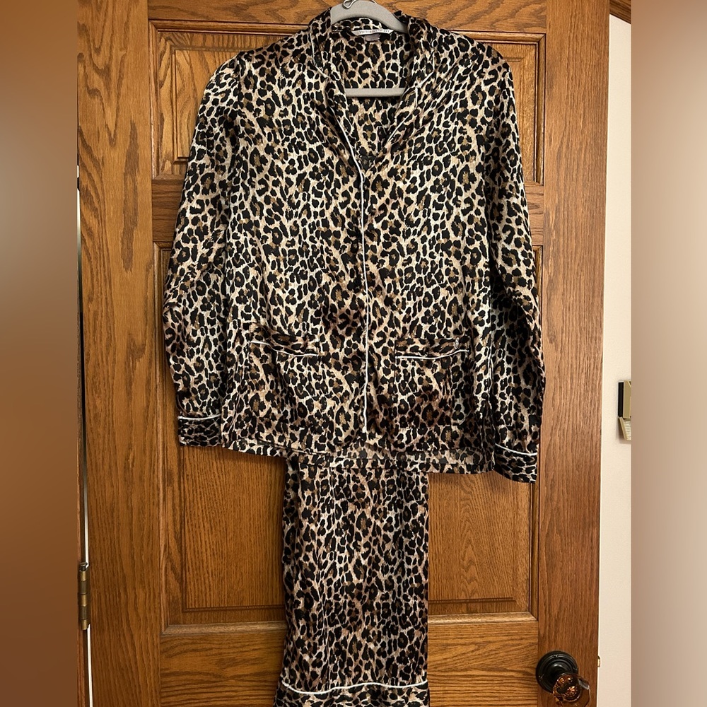 Victorias Secret pajama sets xsmall in GUC